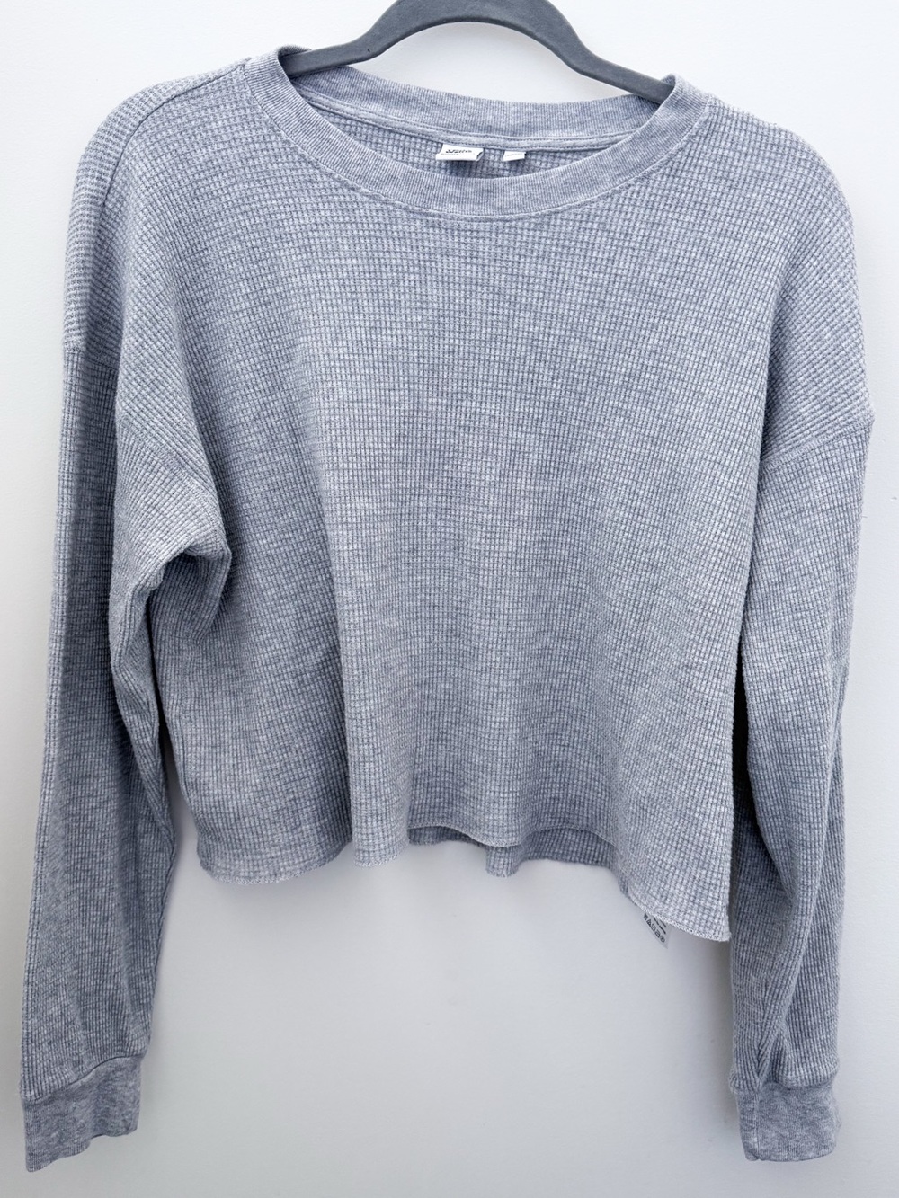 TNA Aritzia Grey Waffle Knit Cropped Long Sleeve Medium